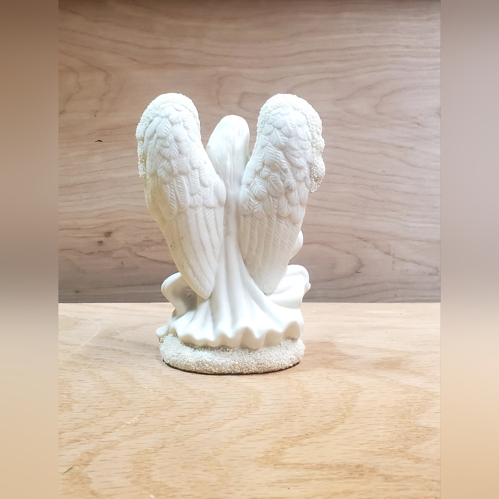 Angel - Picture 2 of 2